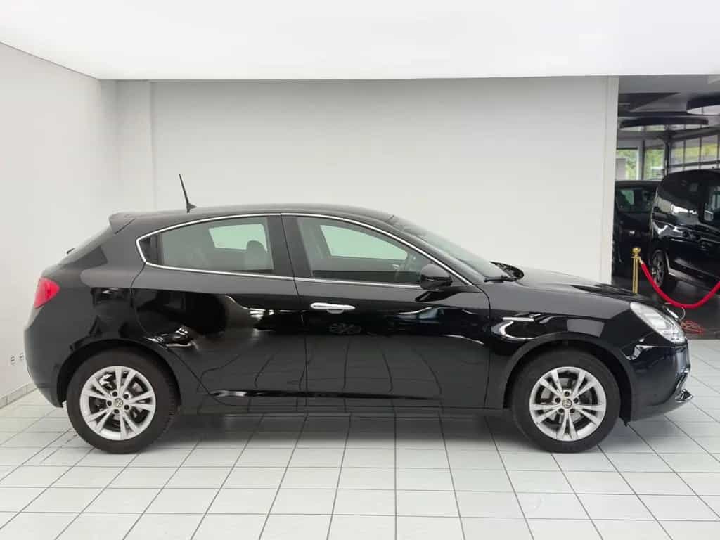 Alfa Romeo Giulietta Turismo 08/2014-photo-7