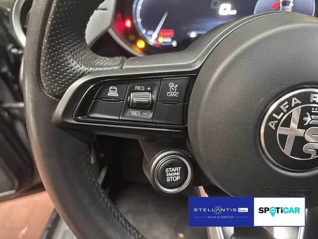 Alfa Romeo Giulia Veloce Q4 2.0 Turbo Nav Giulia 2.0 Turbo 11/2023-photo-14