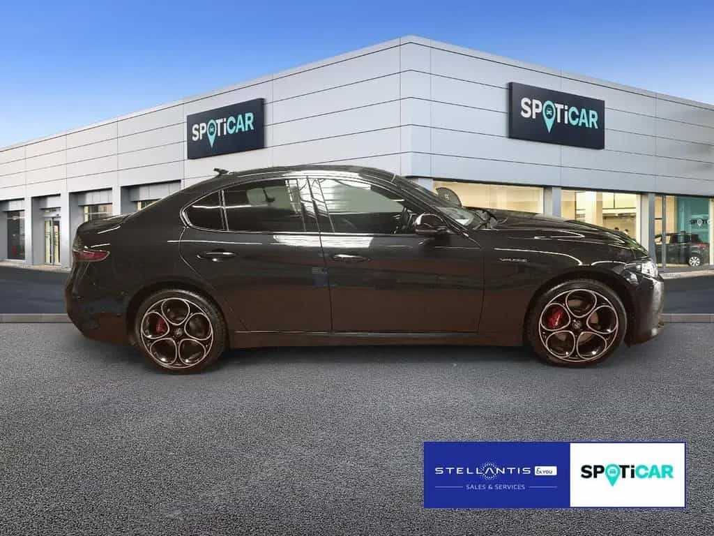 Alfa Romeo Giulia Veloce Q4 2.0 Turbo Nav Giulia 2.0 Turbo 11/2023-photo-3