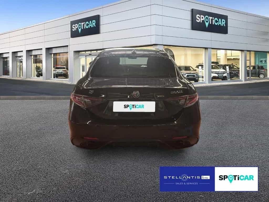 Alfa Romeo Giulia Veloce Q4 2.0 Turbo Nav Giulia 2.0 Turbo 11/2023-photo-4
