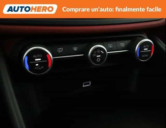 Alfa Romeo Giulia ALFA ROMEO Giulia 2.2 Turbodiesel 180 CV Super 12/2017-photo-14