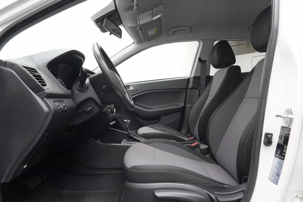 Hyundai i20 Trend Automatik Klima Tempomat PDC SHZ Temp. 03/2018-photo-18