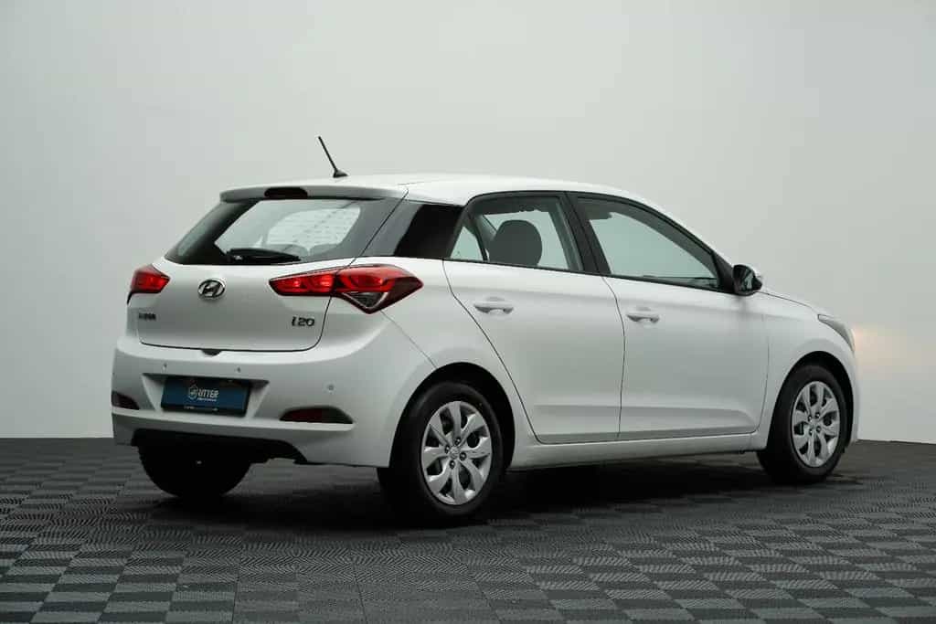 Hyundai i20 Trend Automatik Klima Tempomat PDC SHZ Temp. 03/2018-photo-7