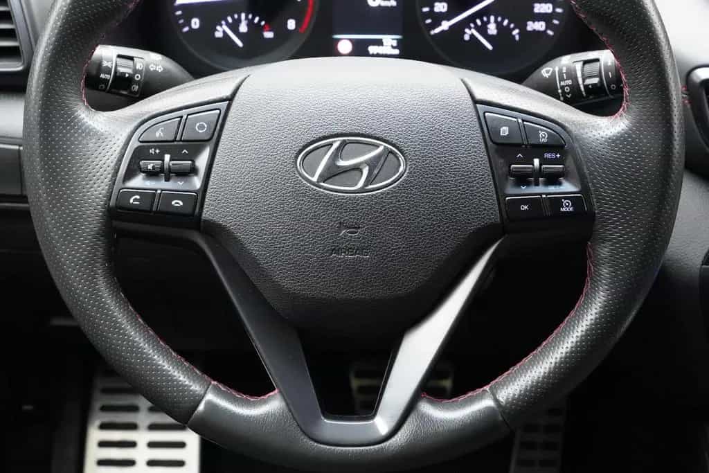 Hyundai TUCSON 1.6 GDi N-Line LED R-Kamera NAVI PDC SHZ 10/2019-photo-23