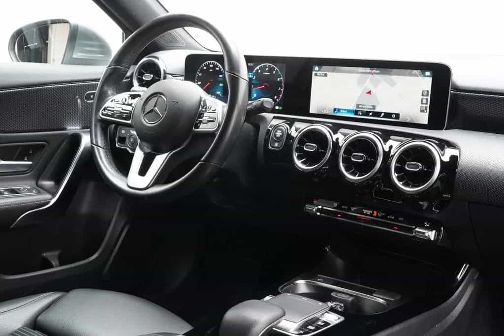 Mercedes-Benz A 180 Progressive LED MBUX Keyless SHZ Tempomat 03/2019-photo-17