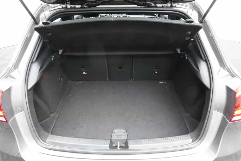 Mercedes-Benz A 180 Progressive LED MBUX Keyless SHZ Tempomat 03/2019-photo-26