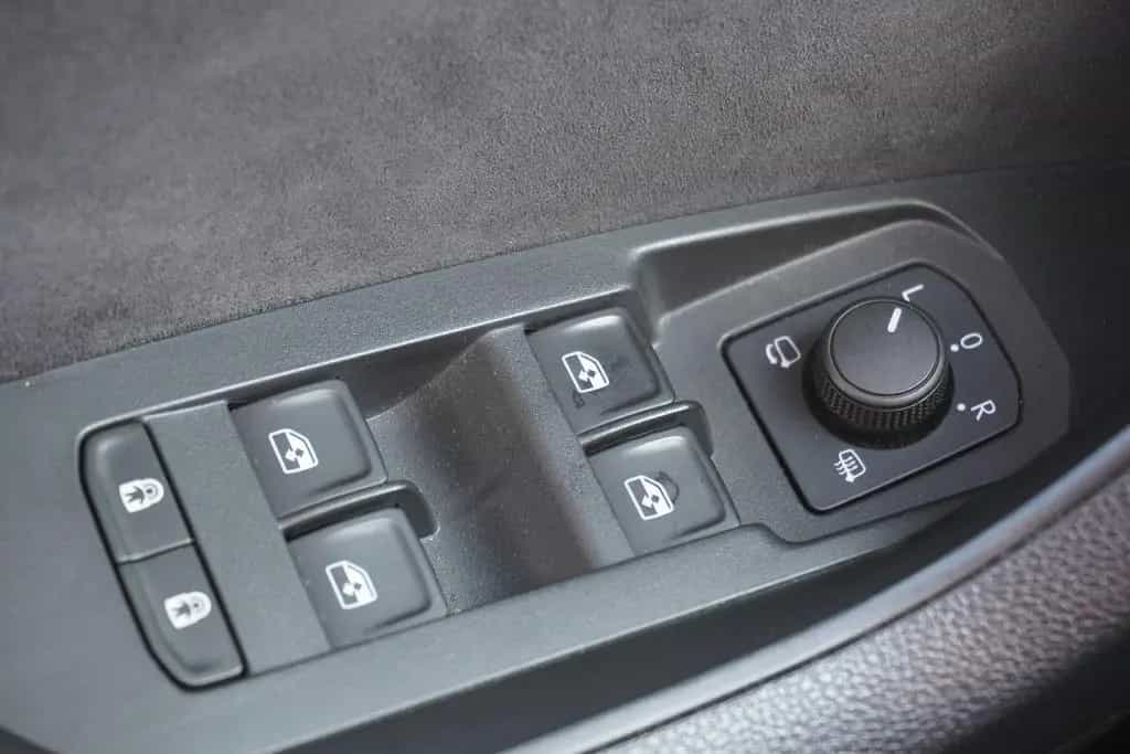 Skoda Kodiaq 1.5 TSI Sportline LED Navi 4x Sitzheizung 01/2020-photo-21