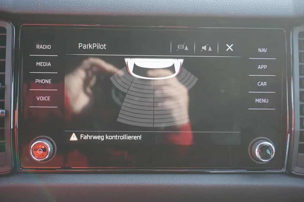 Skoda Kodiaq 1.5 TSI Sportline LED Navi 4x Sitzheizung 01/2020-photo-24