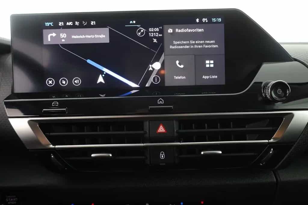 Citroën C4 PureTech 130 Aut. LED ACC Navi Kamera 11/2024-photo-10