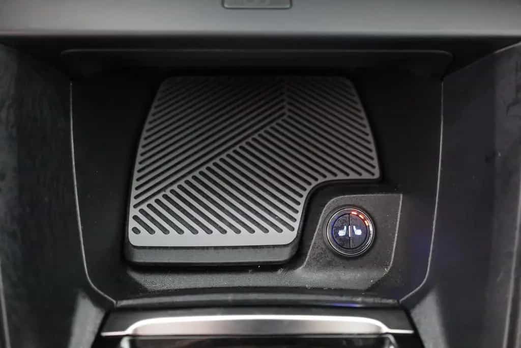 Citroën C4 PureTech 130 Aut. LED ACC Navi Kamera 11/2024-photo-12