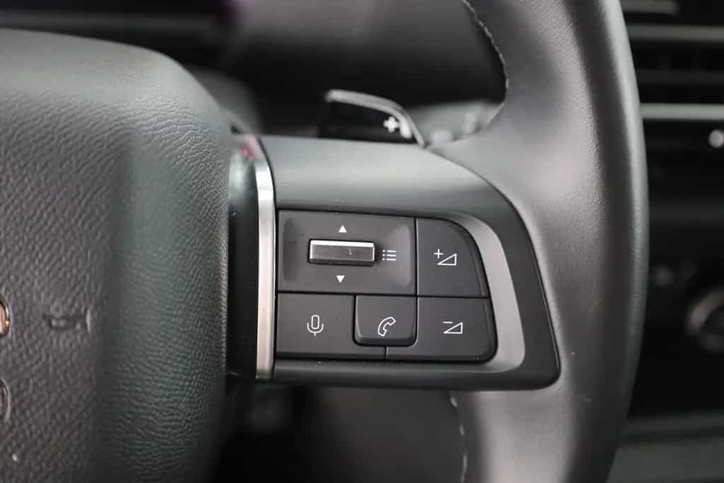Citroën C4 PureTech 130 Aut. LED ACC Navi Kamera 11/2024-photo-16