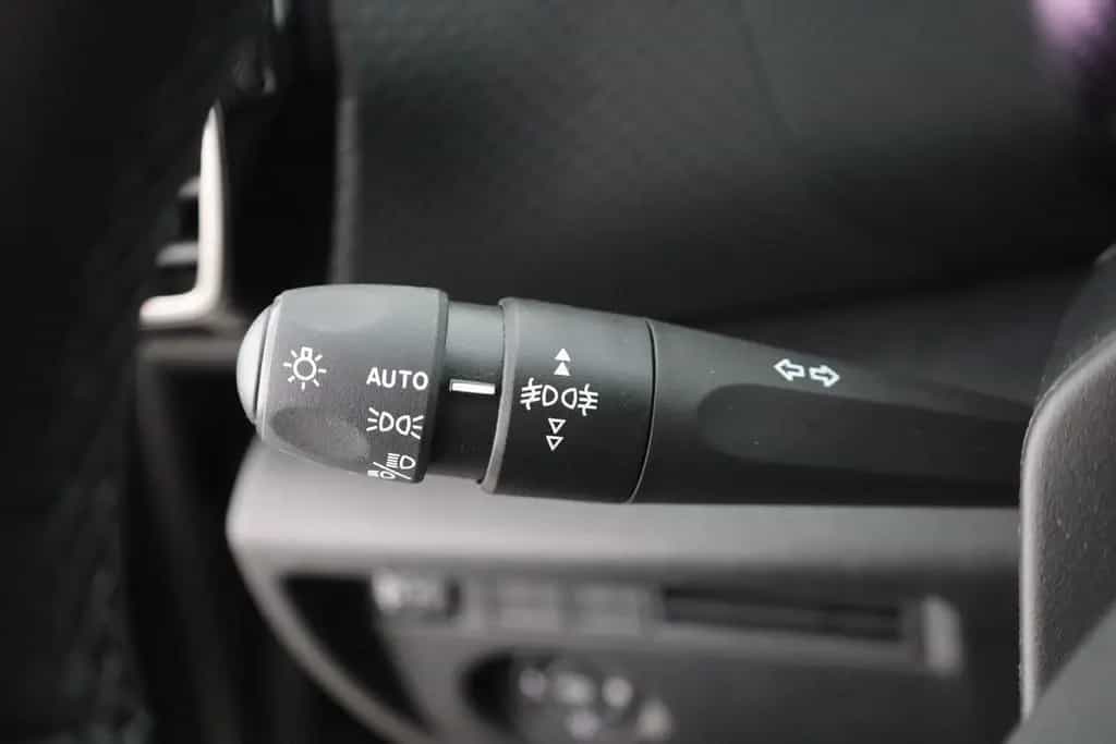 Citroën C4 PureTech 130 Aut. LED ACC Navi Kamera 11/2024-photo-18
