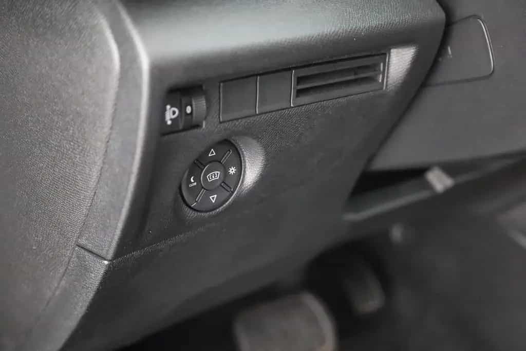 Citroën C4 PureTech 130 Aut. LED ACC Navi Kamera 11/2024-photo-20