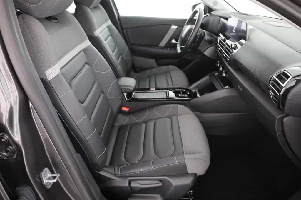 Citroën C4 PureTech 130 Aut. LED ACC Navi Kamera 11/2024-photo-23