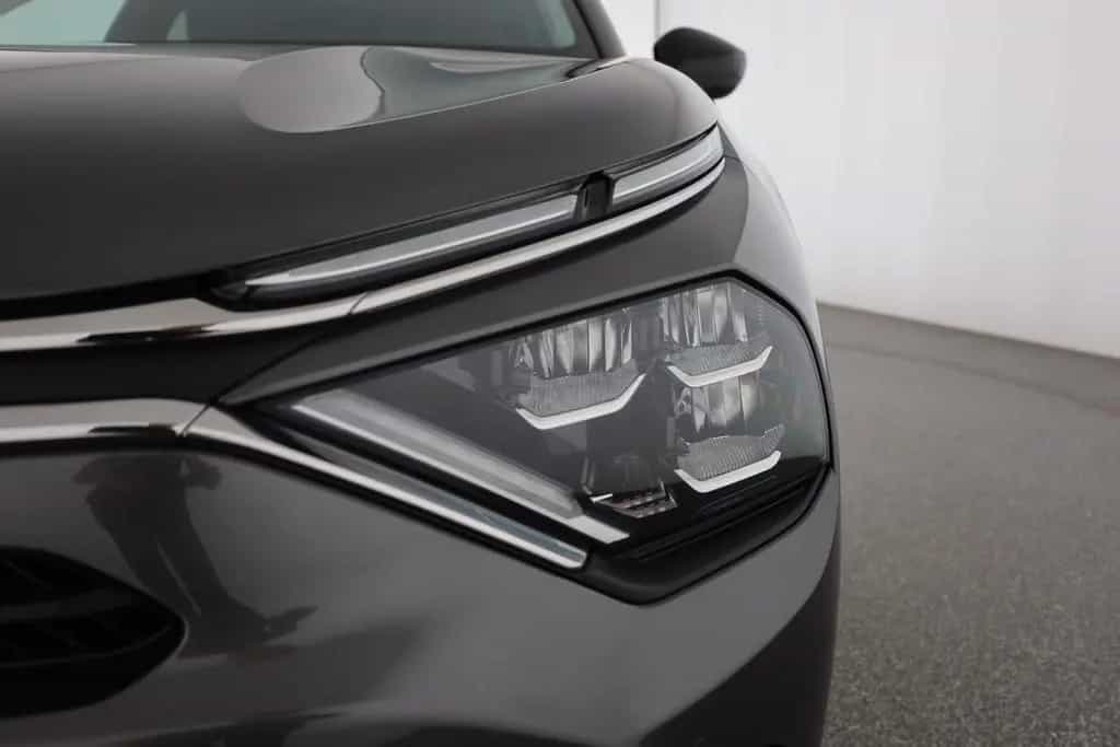 Citroën C4 PureTech 130 Aut. LED ACC Navi Kamera 11/2024-photo-28