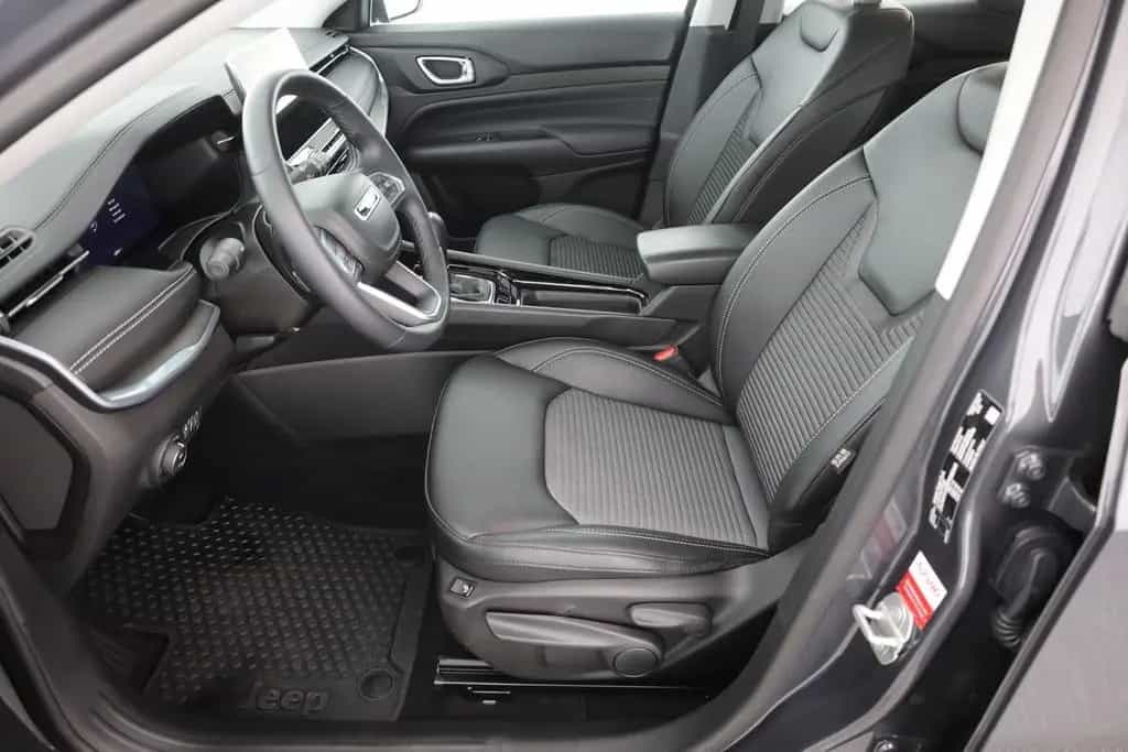 Jeep Compass 1.3 Limited 360° Totwinkel LED Teilleder 07/2021-photo-22