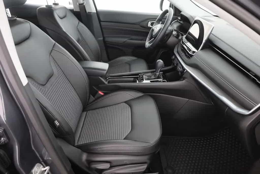 Jeep Compass 1.3 Limited 360° Totwinkel LED Teilleder 07/2021-photo-23