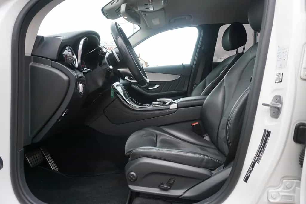 Mercedes-Benz GLC 200 GLC 220 d AMG Line 4Matic LED Navi Leder Kamera 05/2018-photo-10