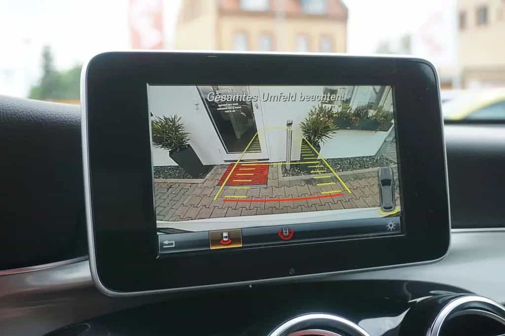 Mercedes-Benz GLC 200 GLC 220 d AMG Line 4Matic LED Navi Leder Kamera 05/2018-photo-15