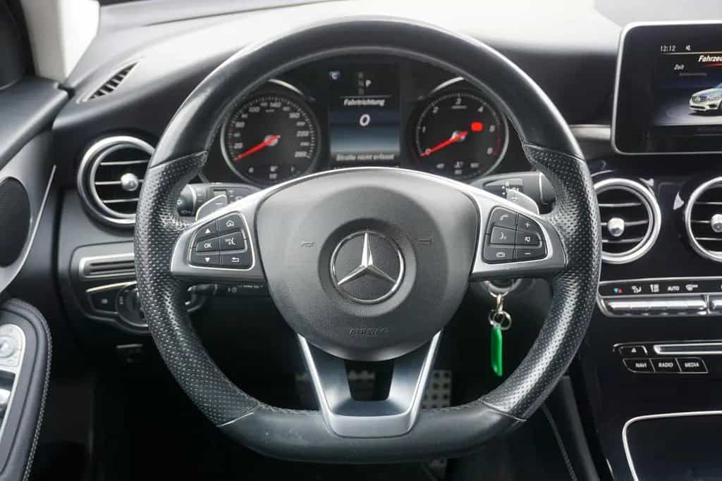 Mercedes-Benz GLC 200 GLC 220 d AMG Line 4Matic LED Navi Leder Kamera 05/2018-photo-17