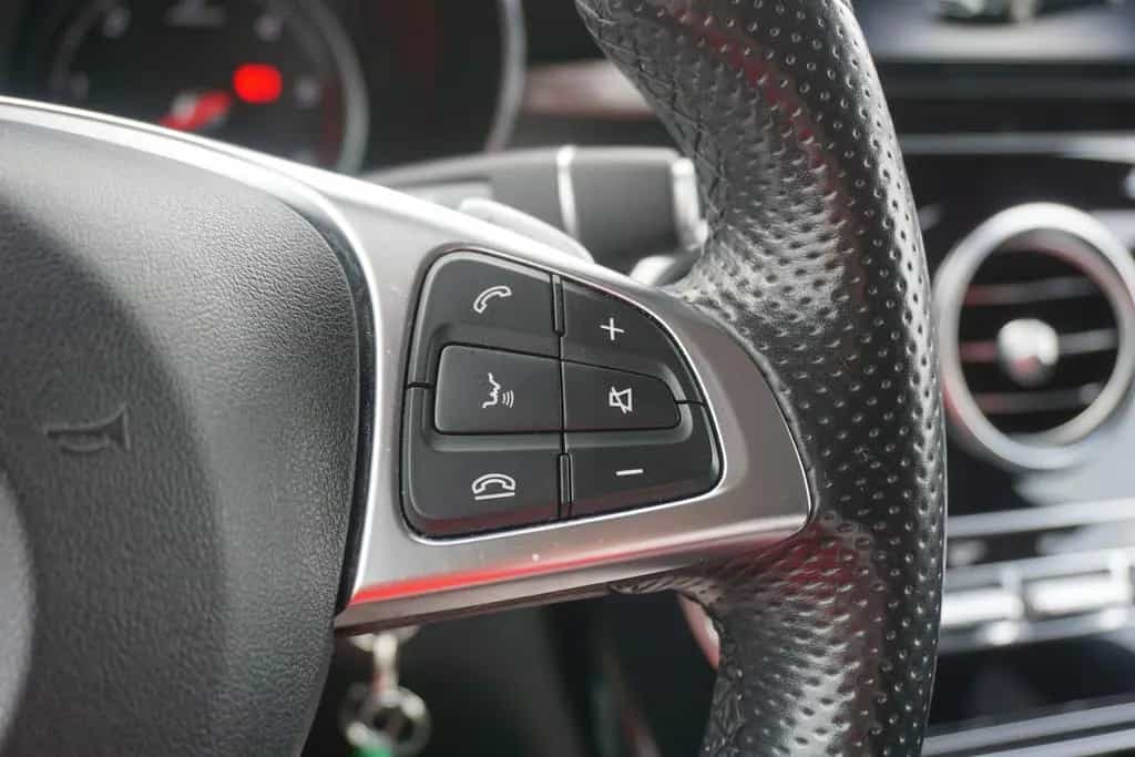 Mercedes-Benz GLC 200 GLC 220 d AMG Line 4Matic LED Navi Leder Kamera 05/2018-photo-19
