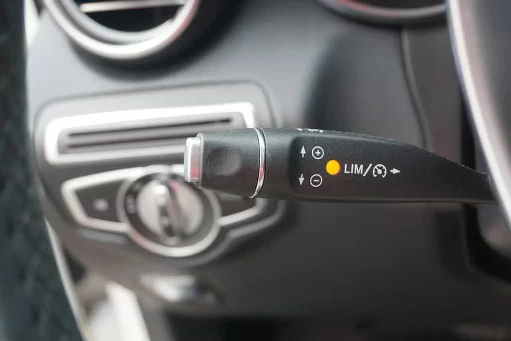 Mercedes-Benz GLC 200 GLC 220 d AMG Line 4Matic LED Navi Leder Kamera 05/2018-photo-21