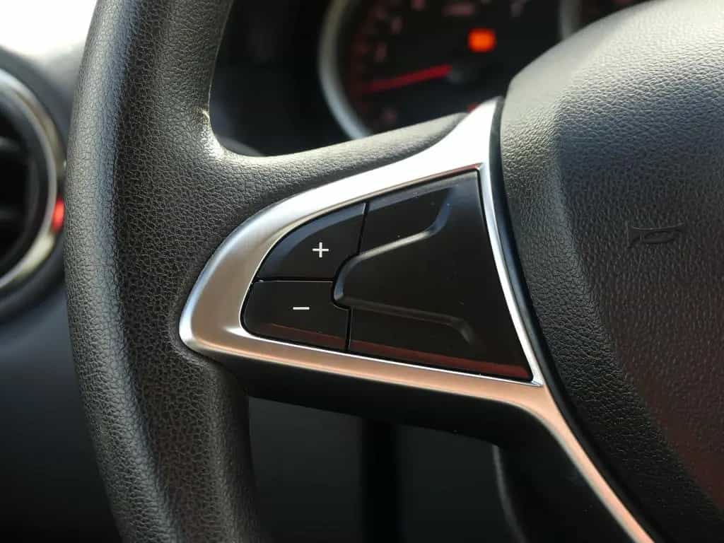 Dacia Duster 1.2 Laureate 4x2 Klima Tempomat USB AUX 09/2017-photo-17