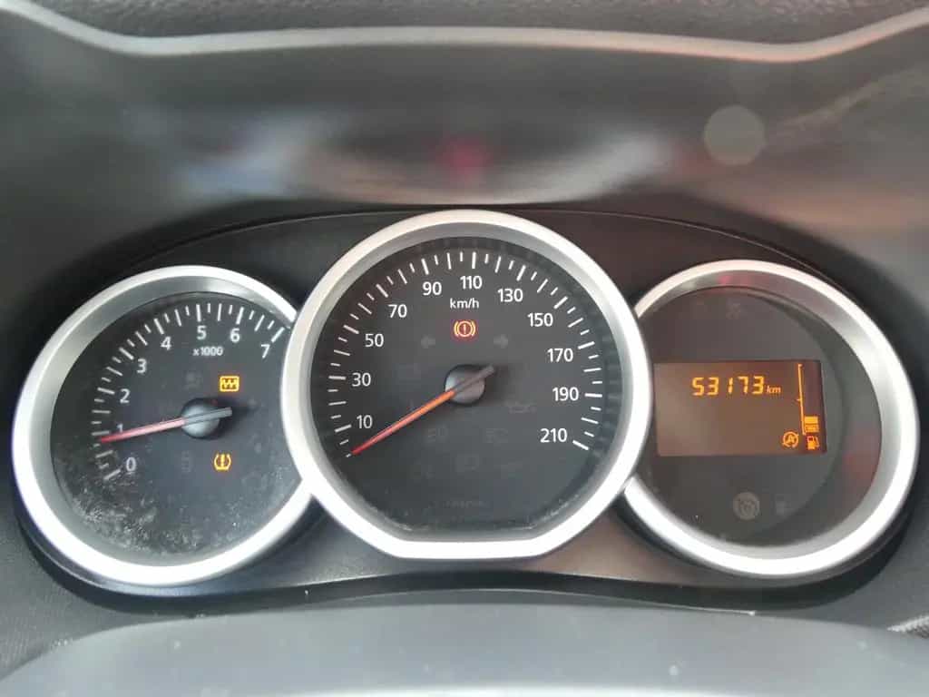 Dacia Duster 1.2 Laureate 4x2 Klima Tempomat USB AUX 09/2017-photo-22
