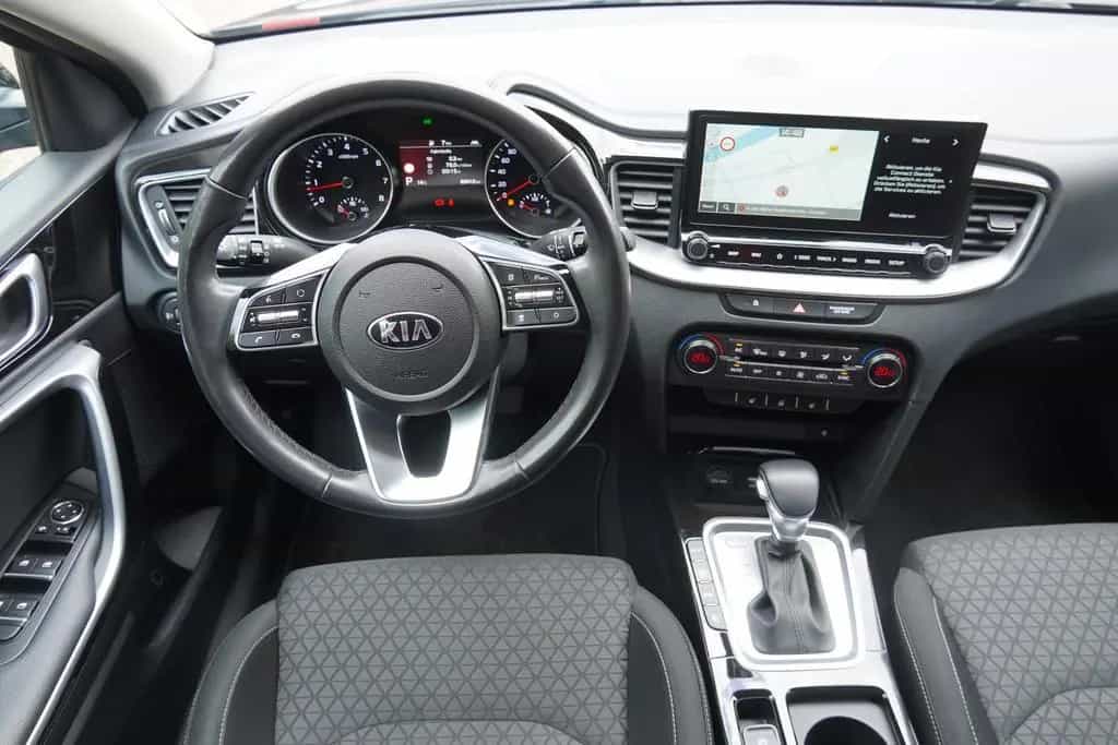 Kia cee'd / Ceed Ceed 1.4 T-GDI DCT Spirit LED ACC Navi Kamera 01/2020-photo-11