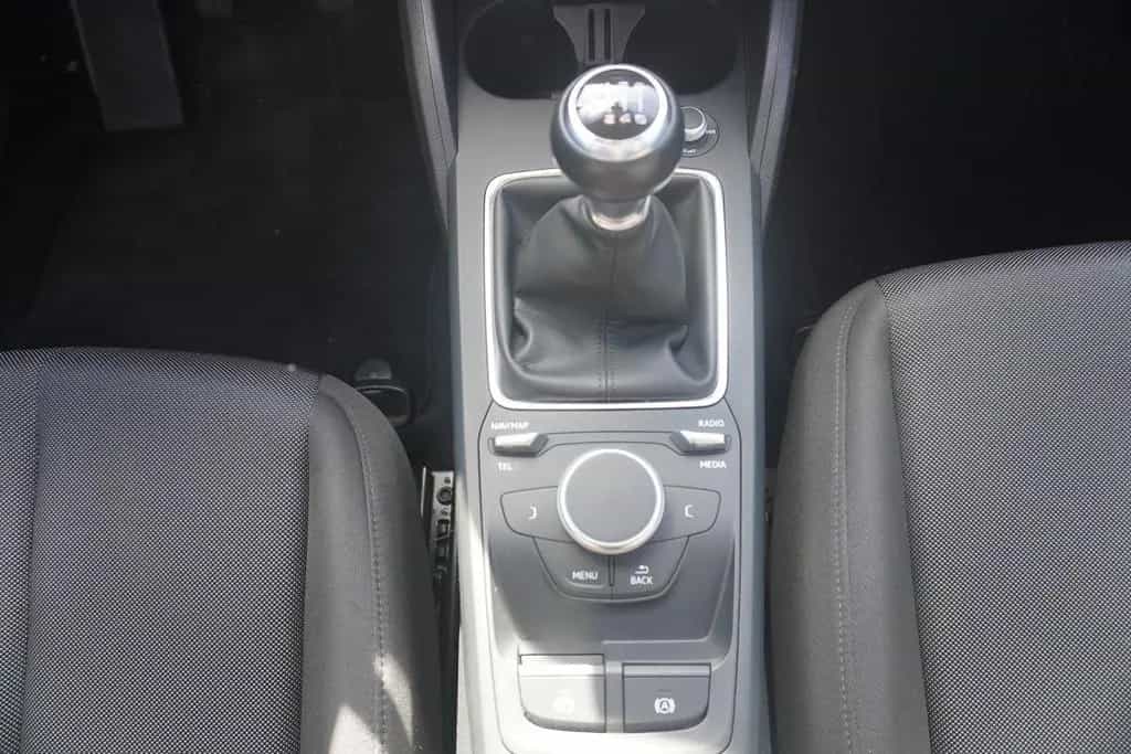 Audi Q2 1.4 TFSI LED Navi Sitzheizung AHK Kamera PDC 07/2018-photo-15