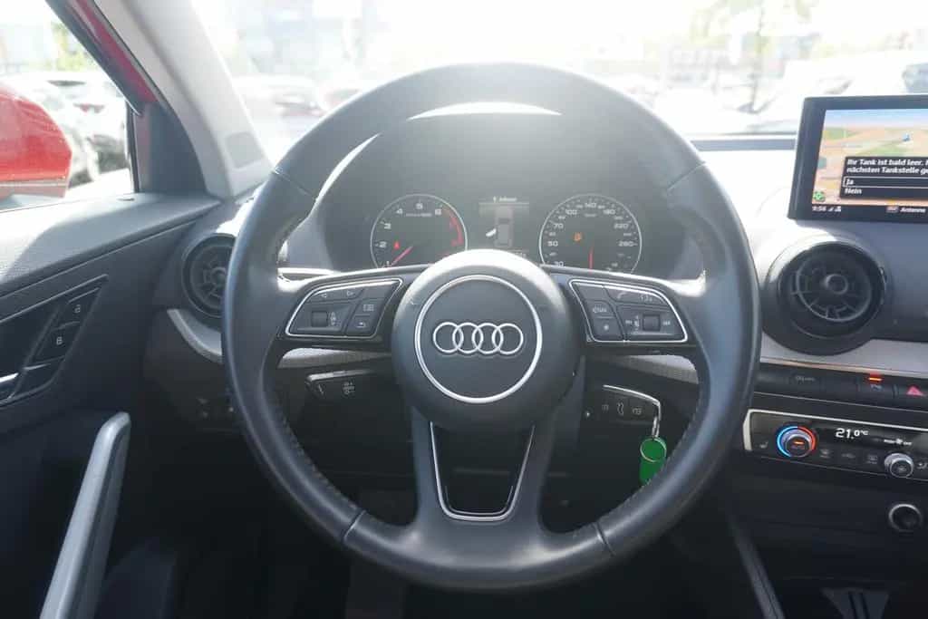 Audi Q2 1.4 TFSI LED Navi Sitzheizung AHK Kamera PDC 07/2018-photo-17