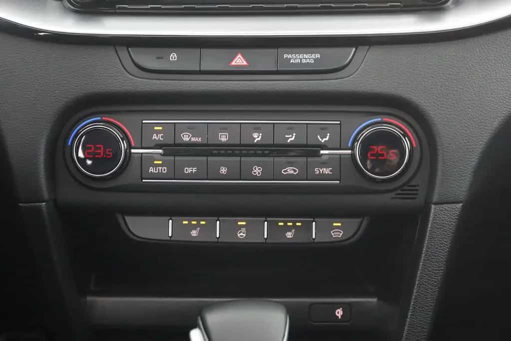 Kia pro cee'd / ProCeed ProCeed 1.6 T-GDI GT LED Panorama Navi ACC PDC 12/2020-photo-11