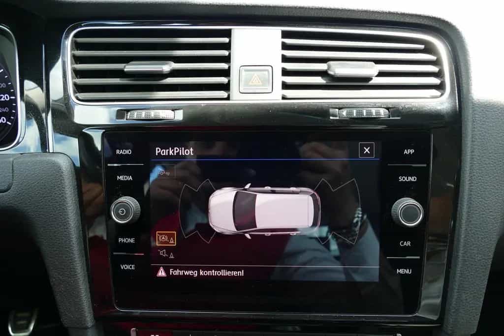 Volkswagen Golf VII 1.4 TSI Highline R-Line LED App Connect 12/2017-photo-13