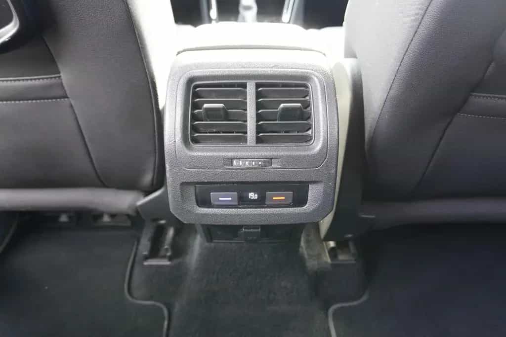 Volkswagen Touran 1.8 Highline Totwinkel ACC AHK Spurhalte 01/2017-photo-14