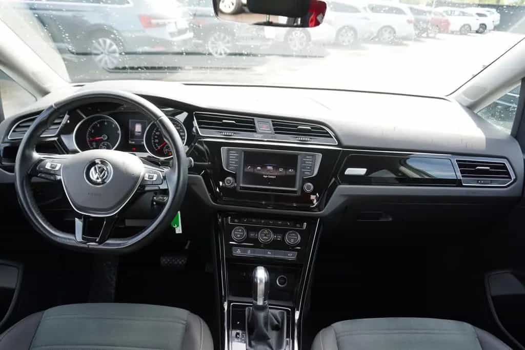 Volkswagen Touran 1.8 Highline Totwinkel ACC AHK Spurhalte 01/2017-photo-15