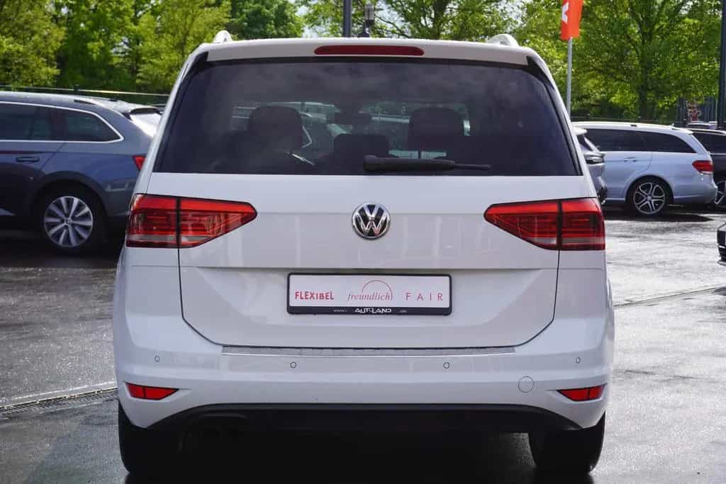 Volkswagen Touran 1.8 Highline Totwinkel ACC AHK Spurhalte 01/2017-photo-5