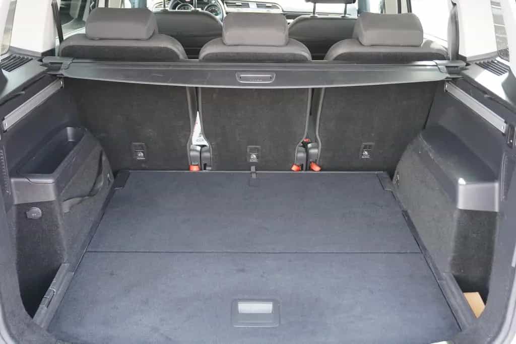 Volkswagen Touran 1.8 Highline Totwinkel ACC AHK Spurhalte 01/2017-photo-7