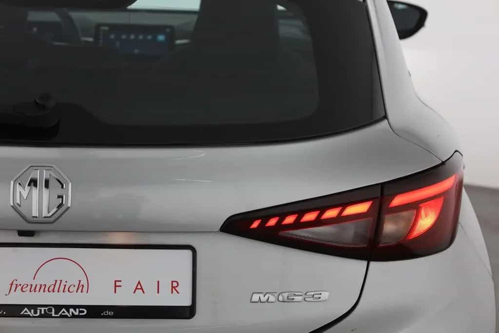 MG MG3 1.5 Comfort LED Navi Kamera 03/2025-photo-23