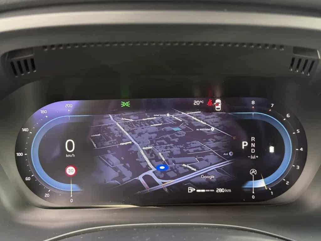 Volvo XC60 B4 B Plus Dark 2WD | AHK | PANO | Key-Go 02/2024-photo-17