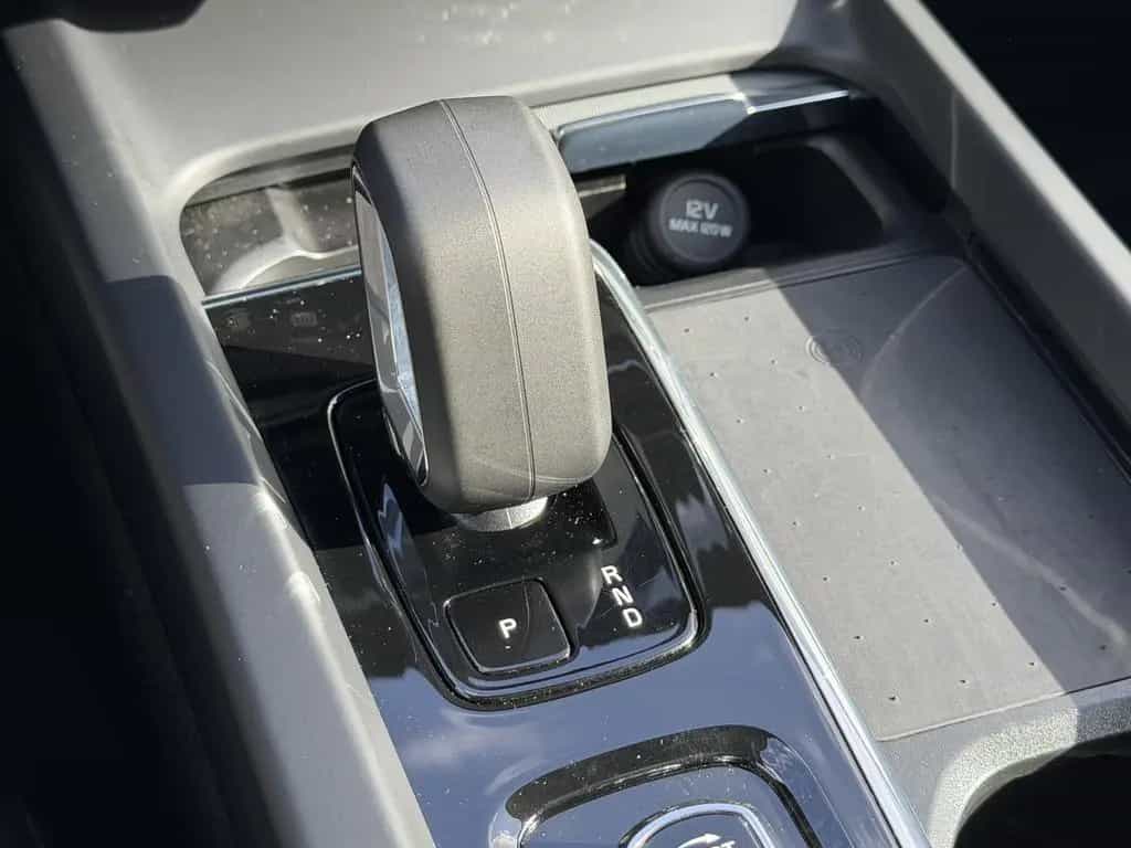 Volvo XC60 B4 B Plus Dark 2WD | AHK | PANO | Key-Go 02/2024-photo-25