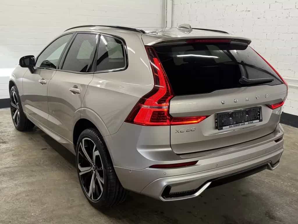 Volvo XC60 B4 B Plus Dark 2WD | AHK | PANO | Key-Go 02/2024-photo-6