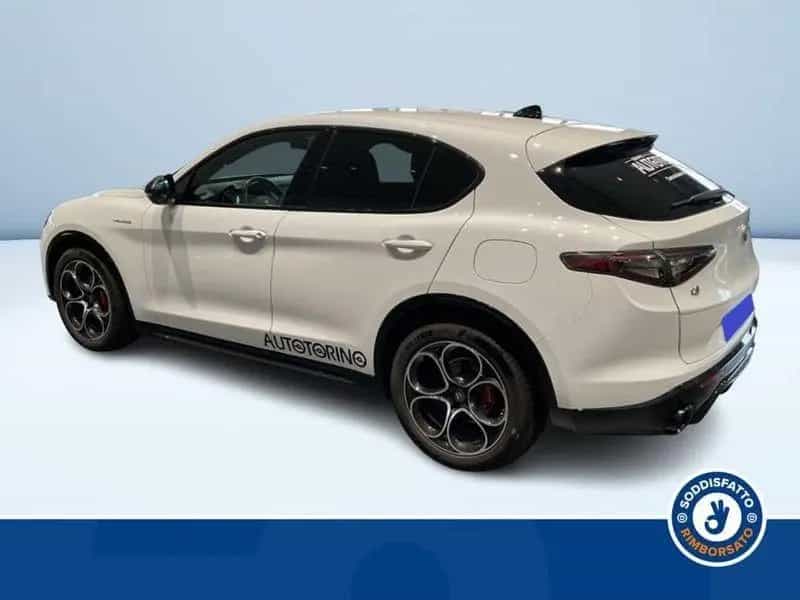 Alfa Romeo Stelvio 2.2 Turbo Diesel 160CV AT8-RW 03/2024-photo-4