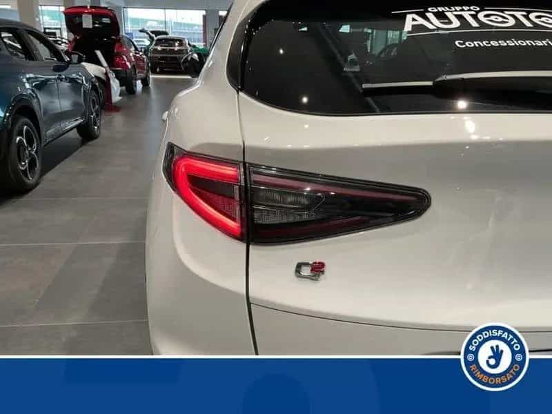 Alfa Romeo Stelvio 2.2 Turbo Diesel 160CV AT8-RW 03/2024-photo-9