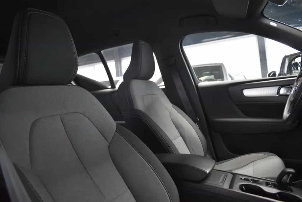 Volvo XC40 Momentum Pro*LED*SHZ*DIGITAL*PDC*ALU* 03/2022-photo-23