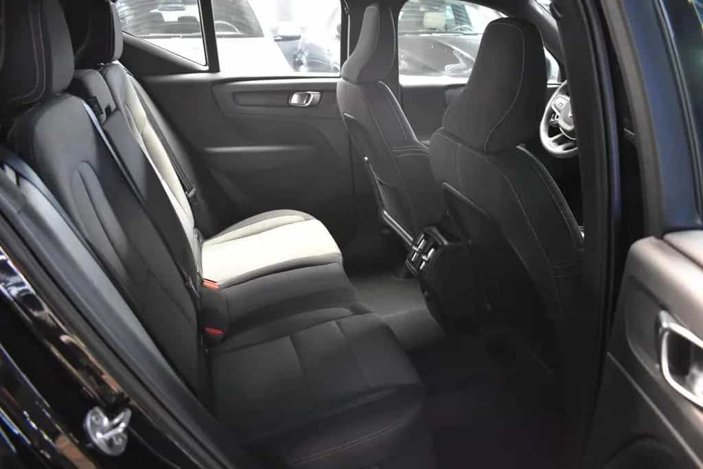 Volvo XC40 Momentum Pro*LED*SHZ*DIGITAL*PDC*ALU* 03/2022-photo-5