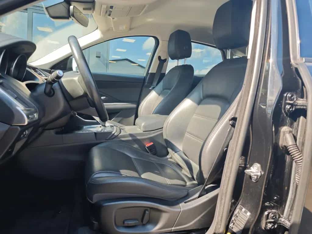 Jaguar E-Pace AWD*NAVI*KAMERA*SITZHEIZUNG*VOLL-LED* 03/2019-photo-19