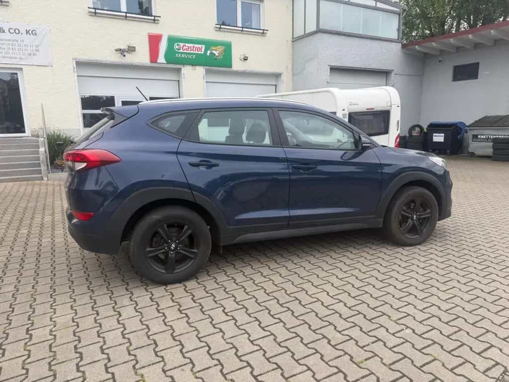 Hyundai TUCSON blue Trend 2WD Winterpaket 02/2017-photo-3