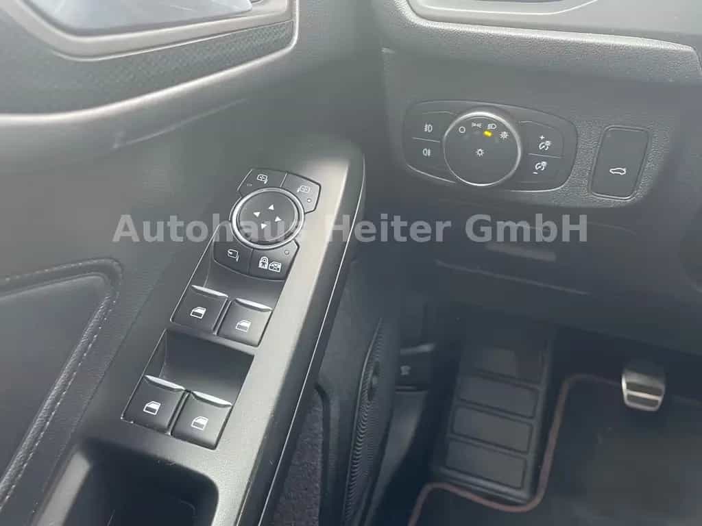 Ford Focus ST-Line X / 155PS+ACC+B&O+e.Klappe 05/2021-photo-18