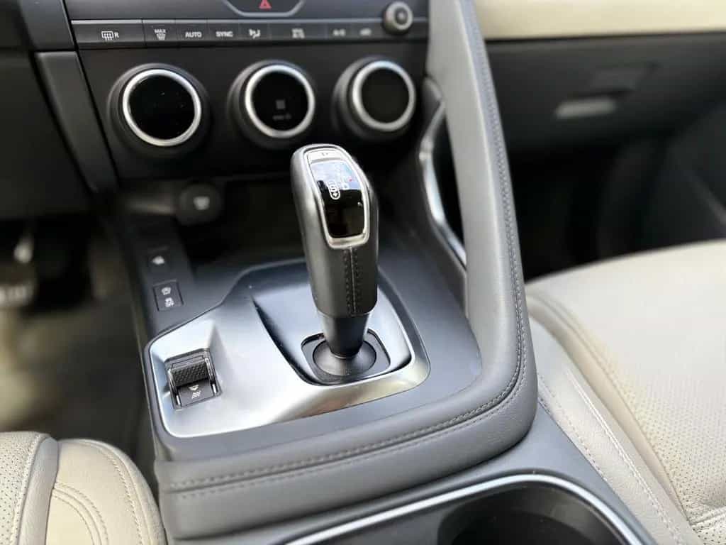 Jaguar E-Pace S AWD*LEDER*NAVI*LED*R-KAMERA*TOP* 06/2018-photo-19