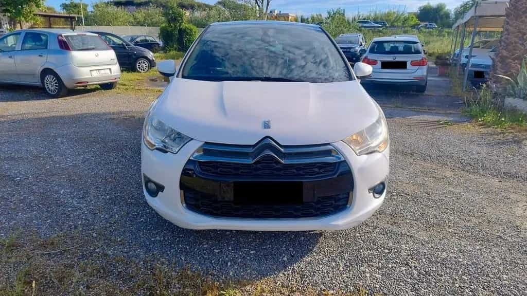 DS Automobiles DS4 Ds DS4 4 1.6 e-HDi 115 airdream CMP6 So Chic 05/2013-photo-1